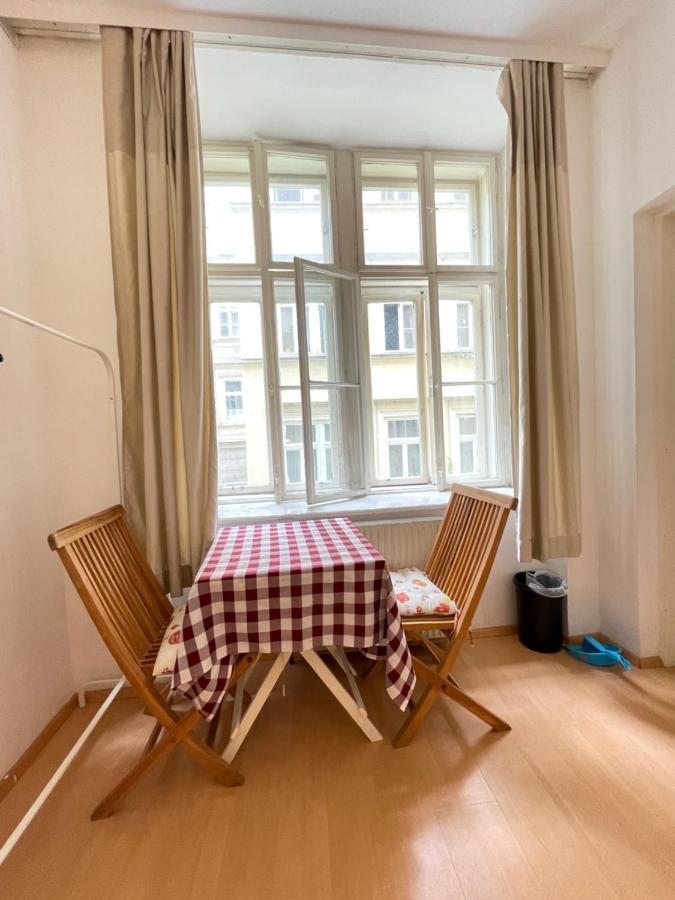City Apartment And Rooms Виена Екстериор снимка