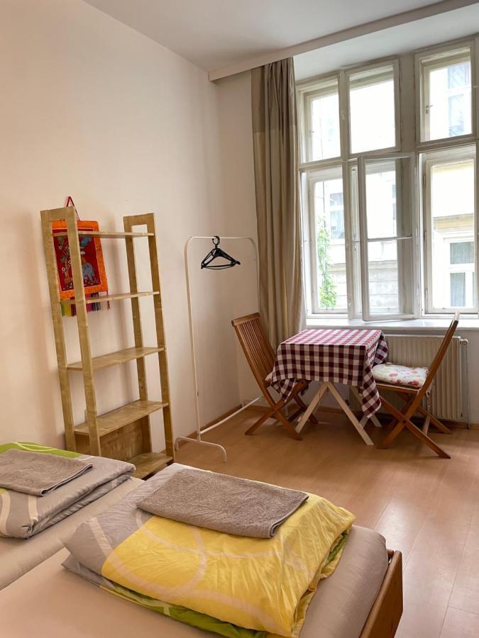 City Apartment And Rooms Виена Екстериор снимка