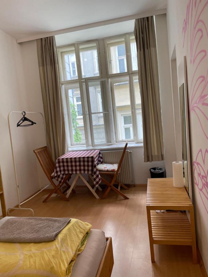 City Apartment And Rooms Виена Екстериор снимка